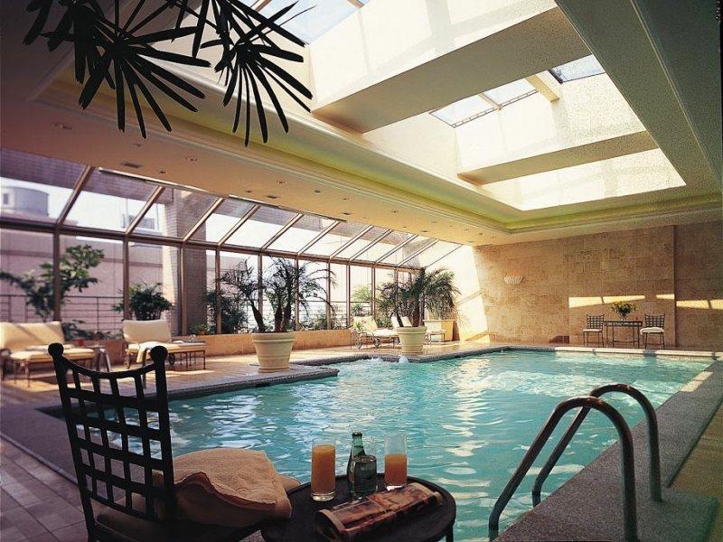 The Sherwood Tchaj-pej Exteriér fotografie The pool at the Four Seasons Hotel