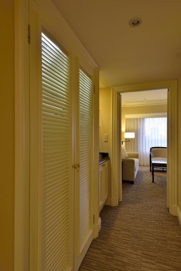 The Sherwood Tchaj-pej Exteriér fotografie A suite at the Ritz-Carlton, Boston